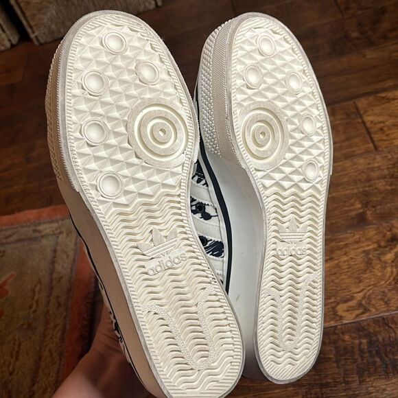 Adidas Nizza Platform Mid Sneakers - Cream | Editorialist Adidas Nizza Platform Mid Wonder White Sneaker, size 8.5